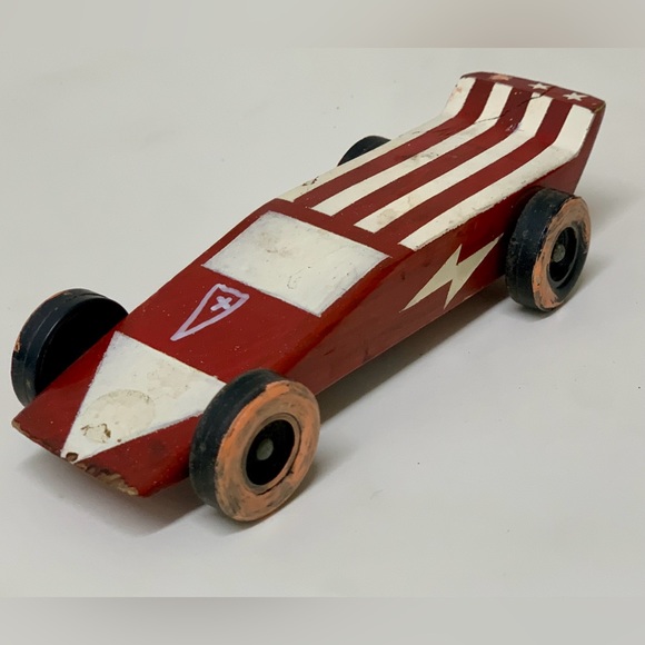 1980 Vintage Hand Crafted Homemade Pinewood Derby Race Car - Picture 12 of 15